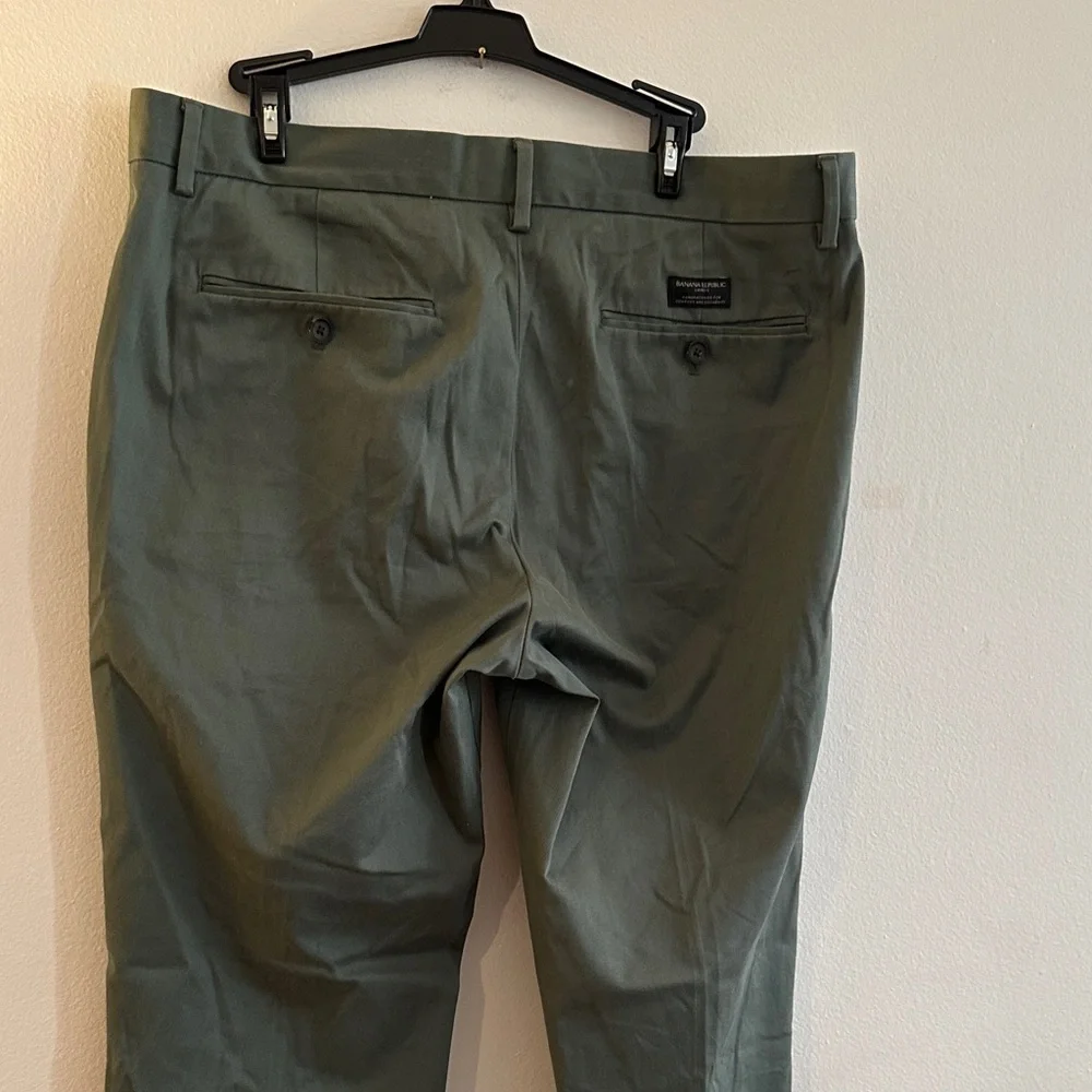 Banana Republic Men's Khakis in Forest Green - Preloved